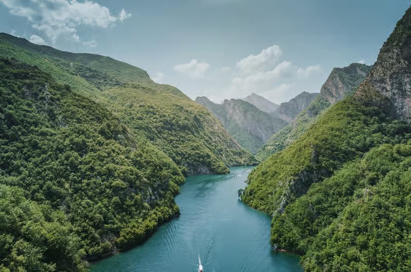 Lac de Koman – fjords albanais
