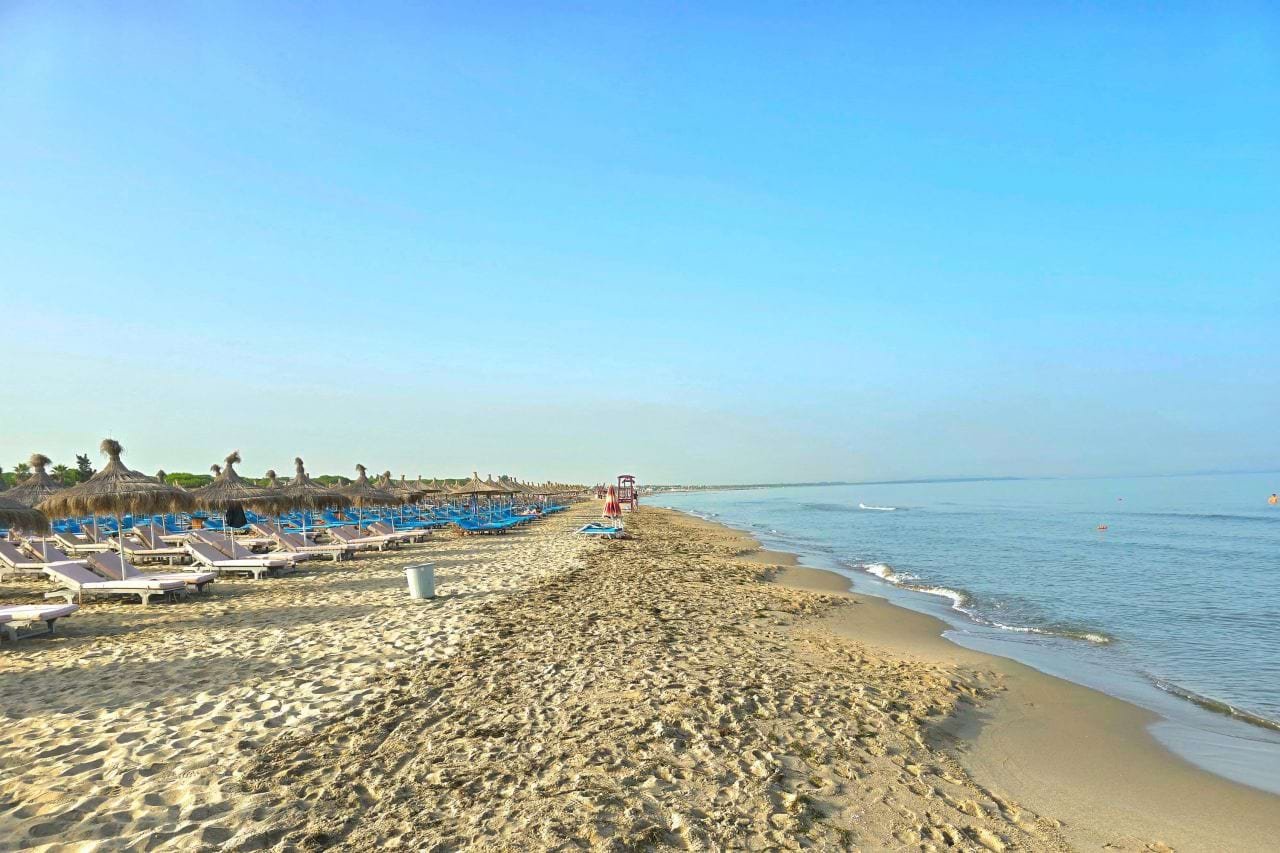 Plage de Lalzi Bay