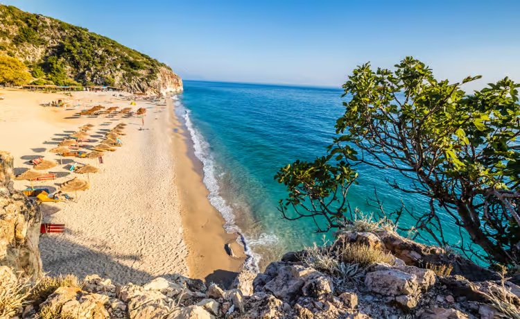 Himara – plage turquoise
